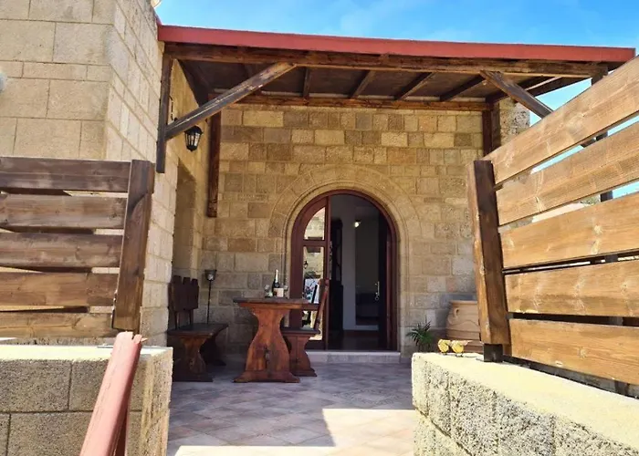 Shades Of Wood Old Town Apartment Rhodes City