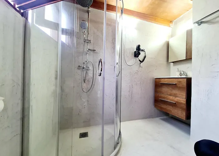 Shades Of Wood Old Town Apartamento *