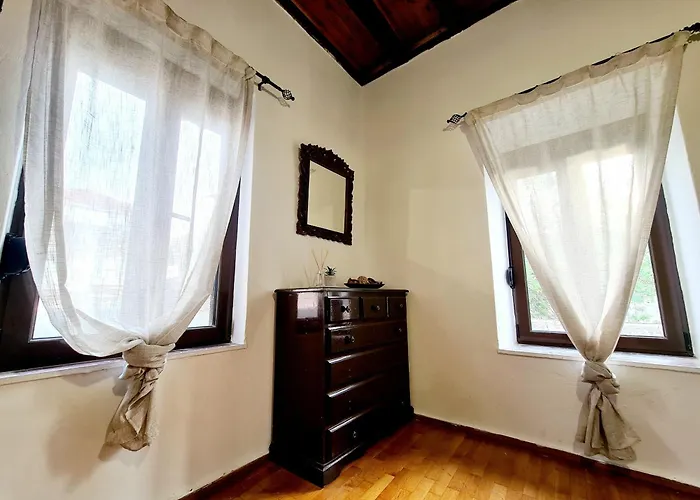 Appartement Shades Of Wood Old Town Rhodes City
